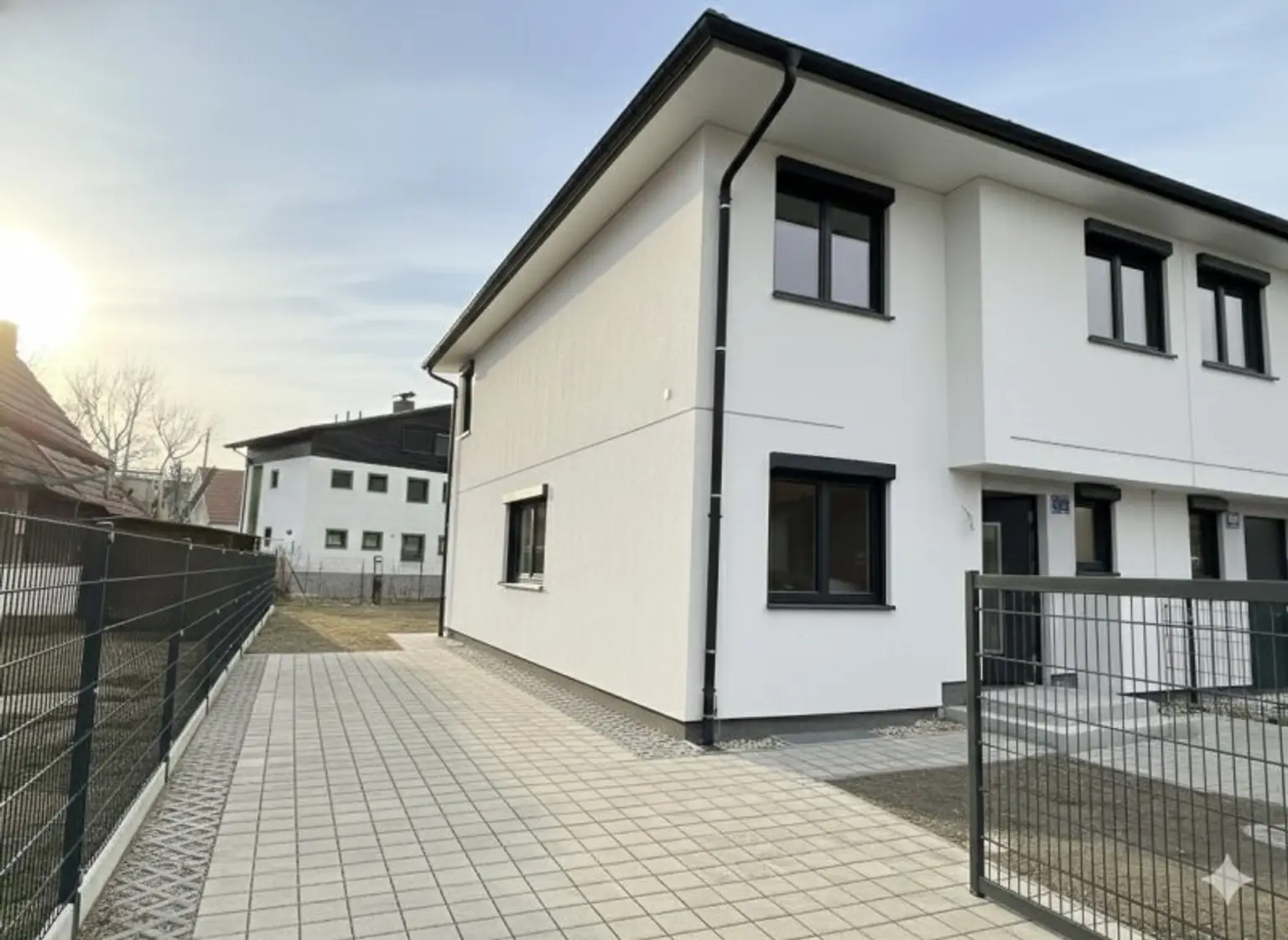 Hausansicht Straße Symbolfoto