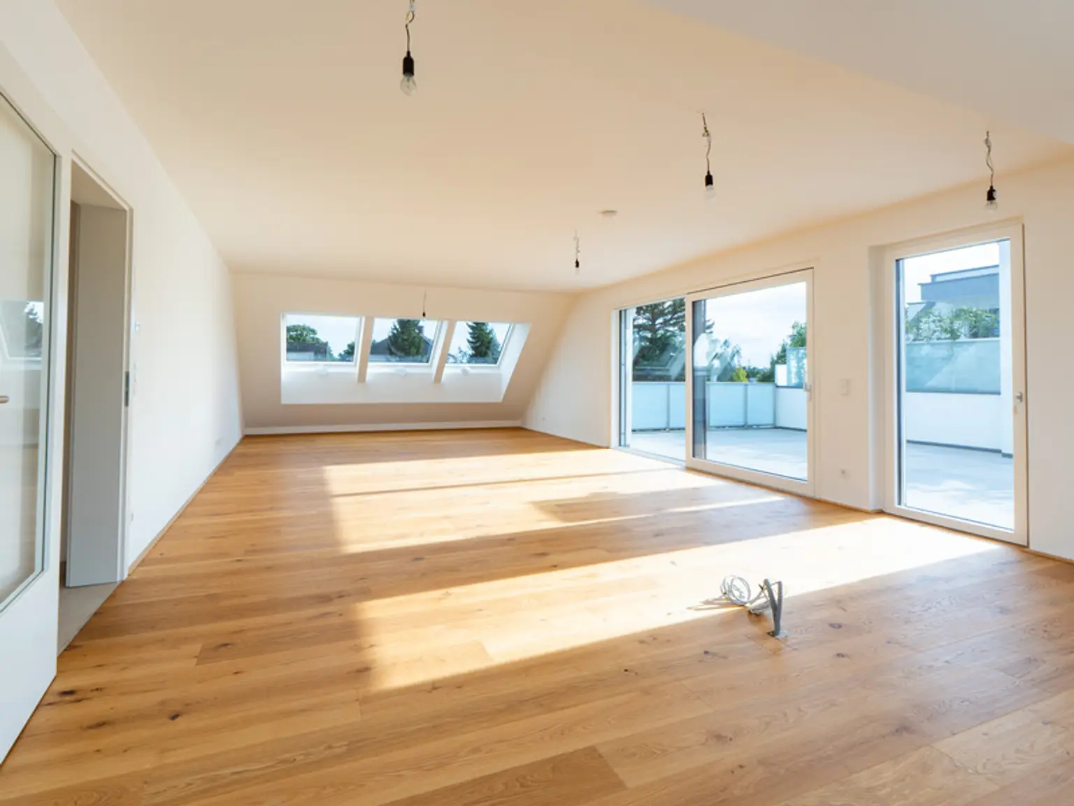 Vielzimmerwohnung für vielseitige Individualisten. 151 m², 5 Zimmer, 2 Terrassen und ganz viel Platz