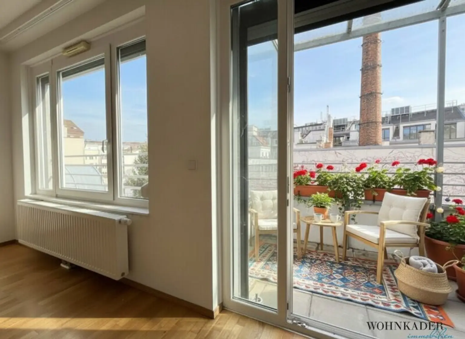 Moderne 3-Zimmer-Wohnung mit Loggia zum ruhigen Innenhof – Nähe Karmelitermarkt