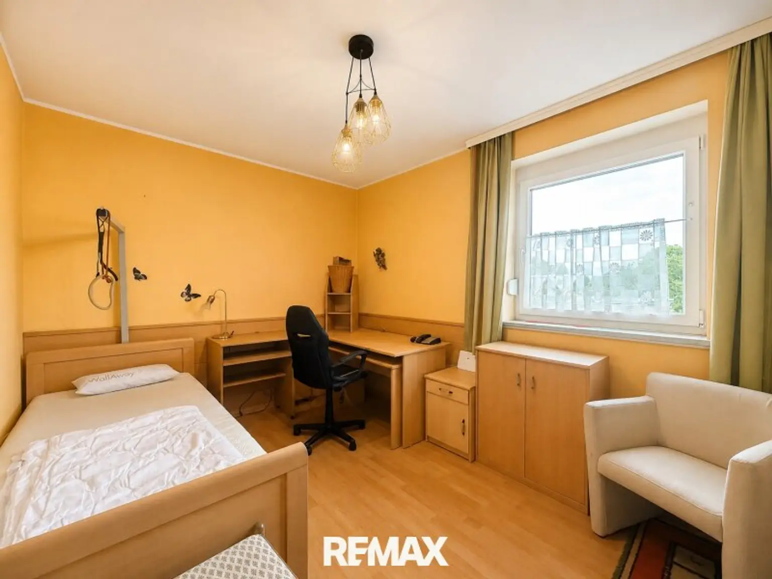 *** Lichtdurchflutet, gepflegt und voller Möglichkeiten – Familienhaus mit Sonnengarten nahe der Talstation Goldeck ***
