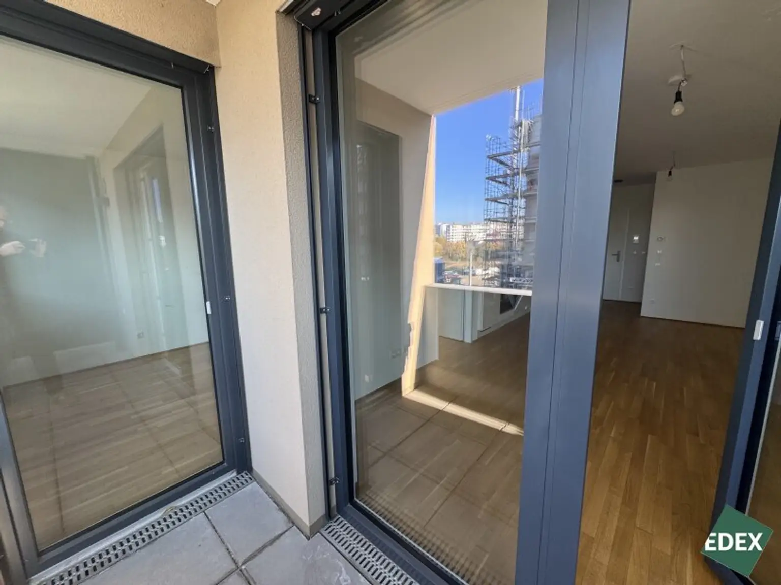 2-Zimmer-Wohnung mit Loggia und Einbauküche – perfekt für Singles & Jungpaare