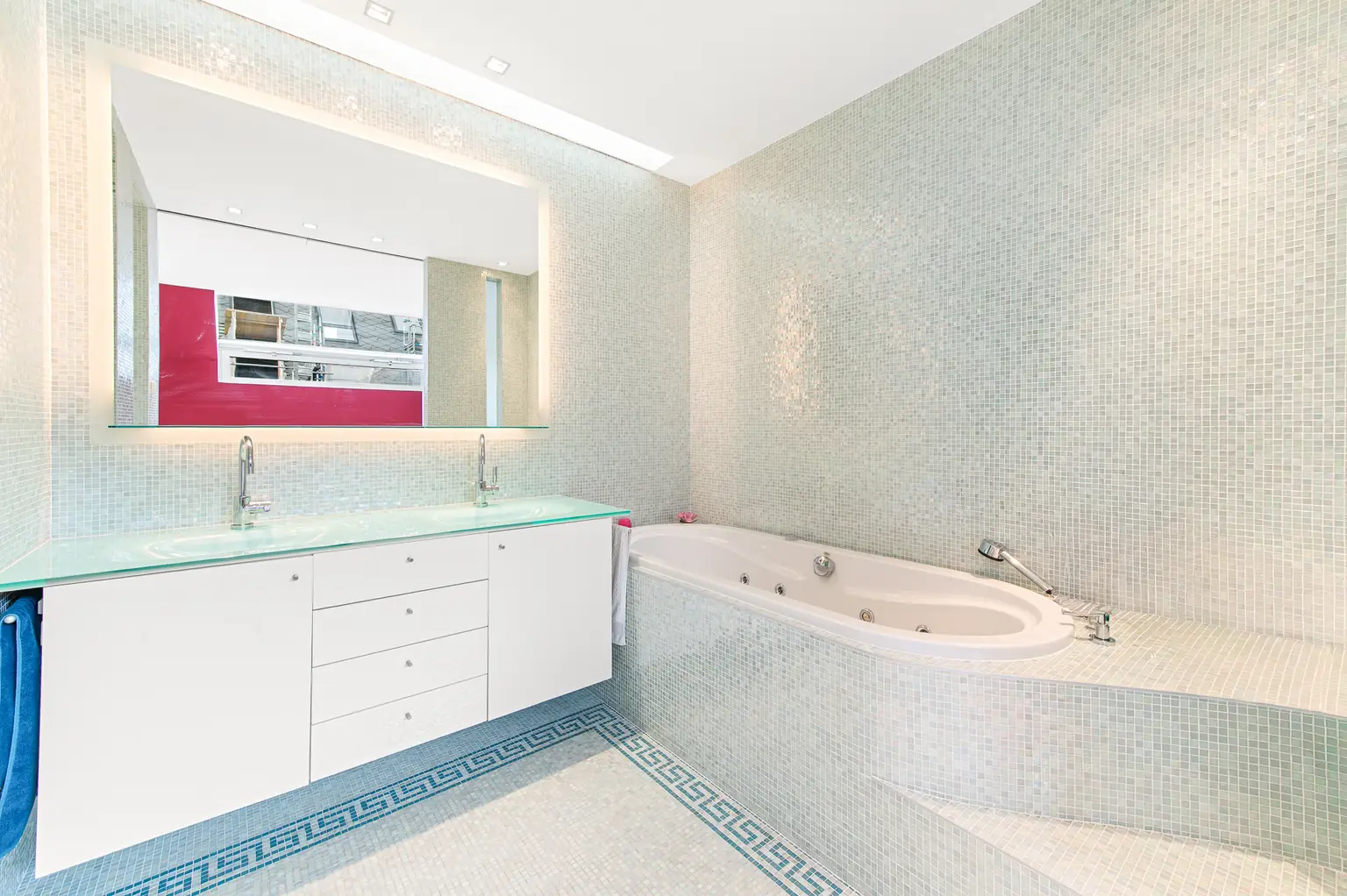 Exklusives Penthouse mit Dachgarten und Karlskirchenblick in Bestlage des 4. Wiener Gemeindebezirks