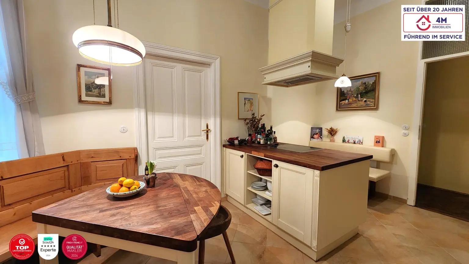 Küche mit Essbereich