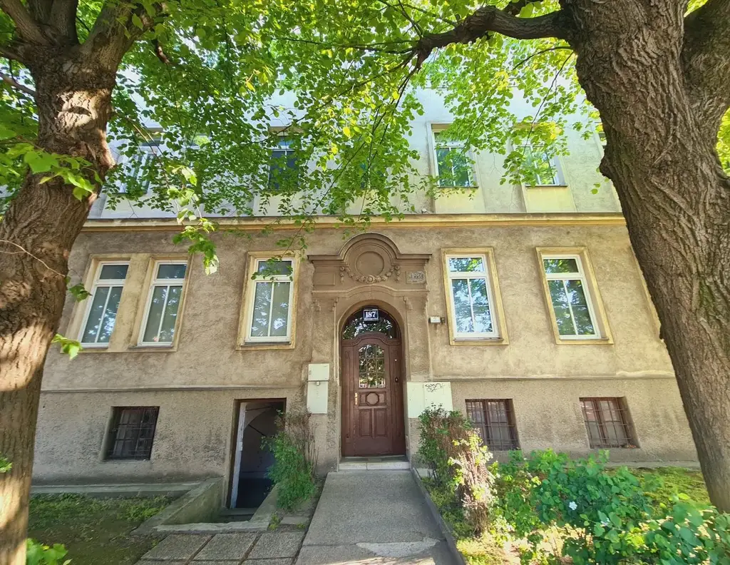 Altbau | Wohnen-Praxis-Büro | U4 Ober St. Veit