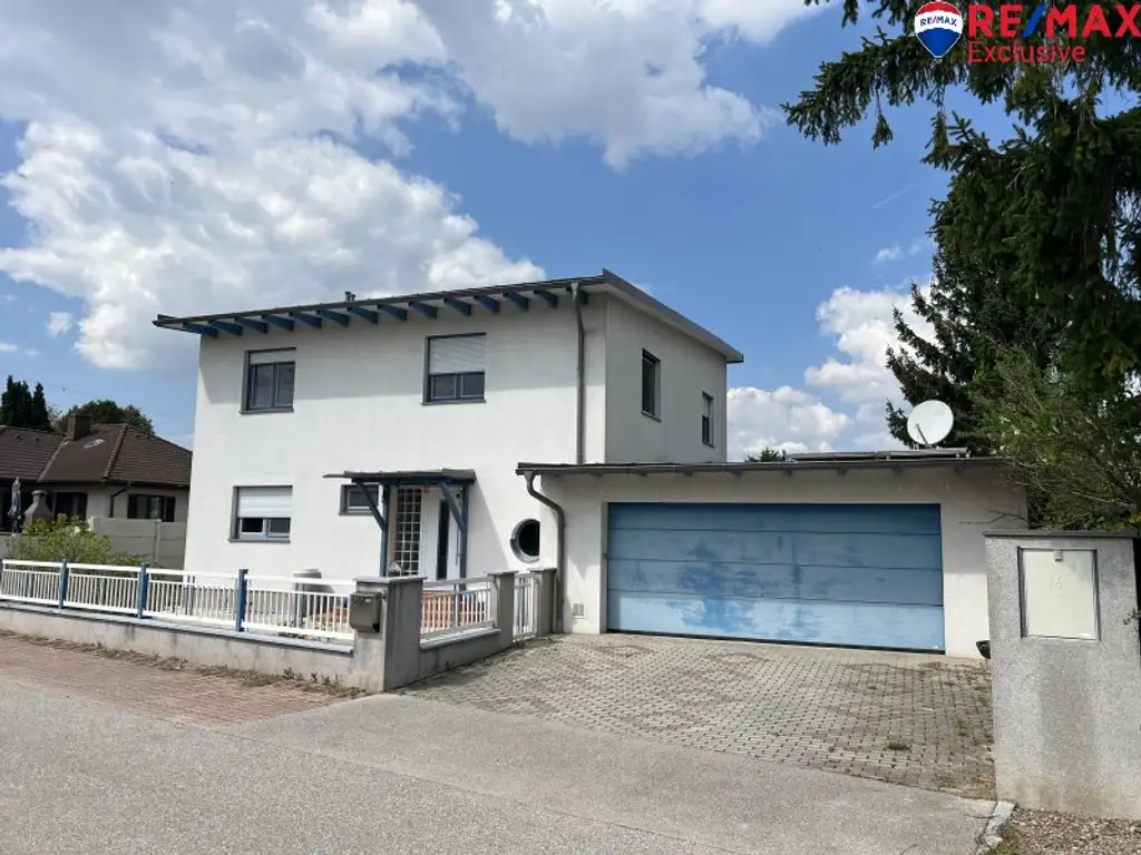Großzügiges Einfamilienhaus mit Garten, Terrasse & Garage in Ebenfurth, 4 Zimmer, 195m²