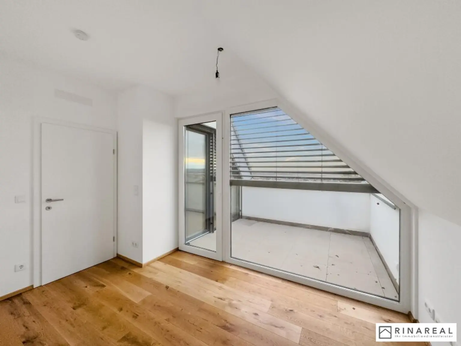 Wunderschöne, moderne & lichtdurchflutete Doppelhaushälfte zur Miete | 5 Zimmer - 140 m² | St. Georgen, Eisenstadt | AHORNGASSE