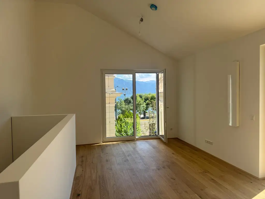 Erstbezug - 3 Zimmer-Wohnung mit Hausflair mitten in Gmunden