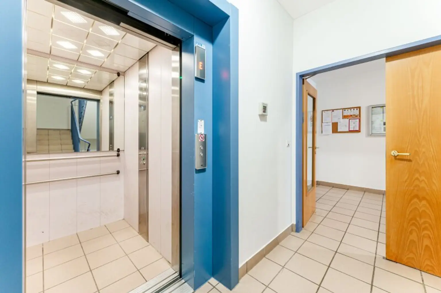 Ab 15. Dezember! Nahe U3! Zentrale 2-Zimmer-Wohnung inkl. Stellplatz zu vermieten!