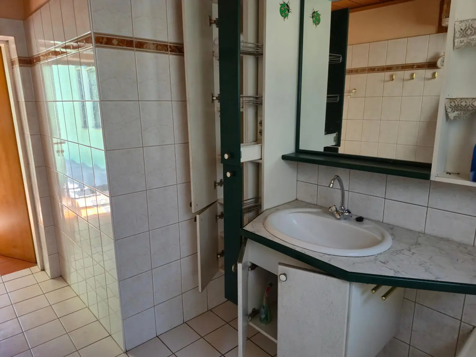 Badezimmer EG