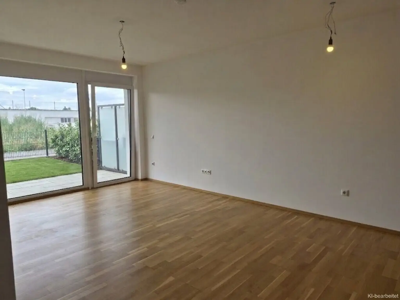 Neubau: Besonders ansprechende 54 m² 2-Zimmerwohnung mit 28 m² Garten