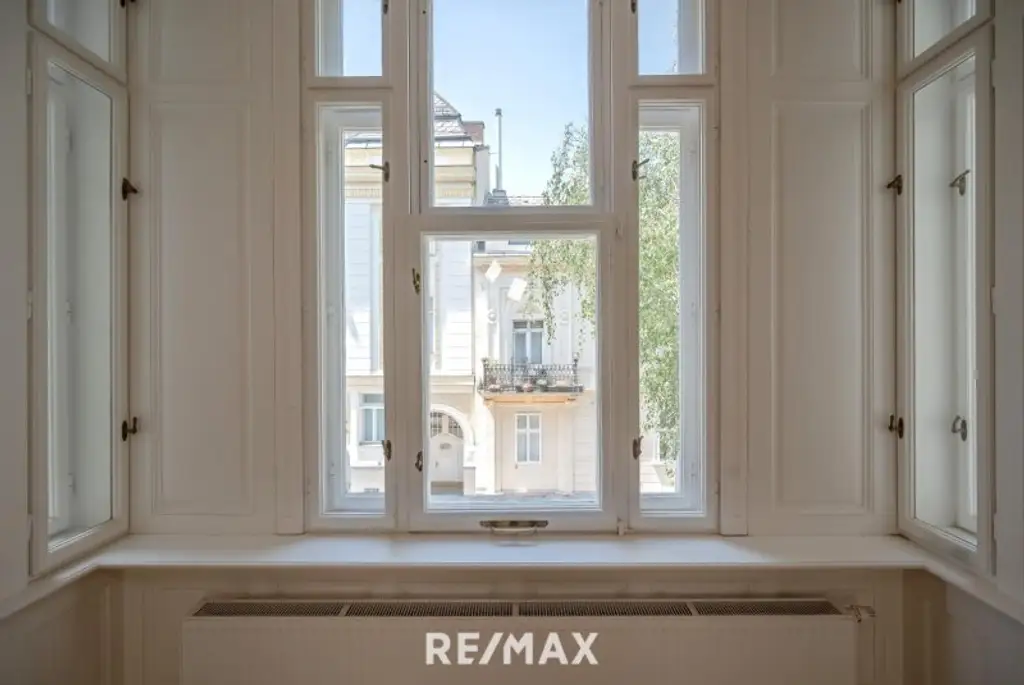 Rarität: Stadt-Villa mit weitläufigem Garten an exklusiver Hietzinger Adresse