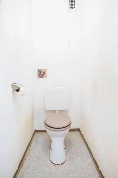 GEIDORF I UNSANIERTER WOHNJUWEL I RUHIGE LAGE MIT GRÜNBLICK I HOHE RÄUME I ALTBAUCHARME MIT PARKETT I BAD MIT  BADEWANNE I PROJEKT WOHNEN