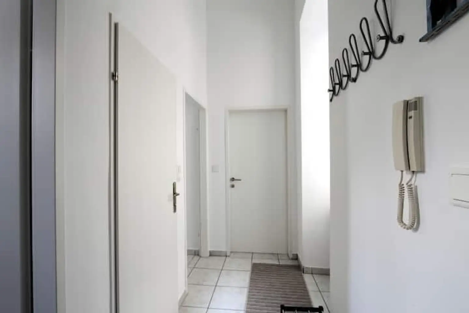 "Ruhige 2-Zimmer Altbau-Wohnung"