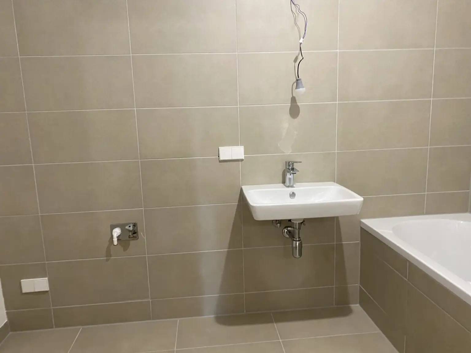 =LAURENZ= Gartenwohnung  3 Zimmer Wohnung mit Weitblick! ERSTBEZUG U3