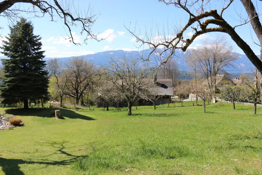 Idyllisches Baugrundstück in Obermillstatt – Wohnen, wo andere Urlaub machen