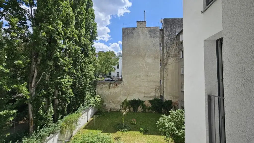 NÄHE AUER-WELSBACH-PARK: Durch Umbau 2 Schlafzimmer möglich - Ruhelage!