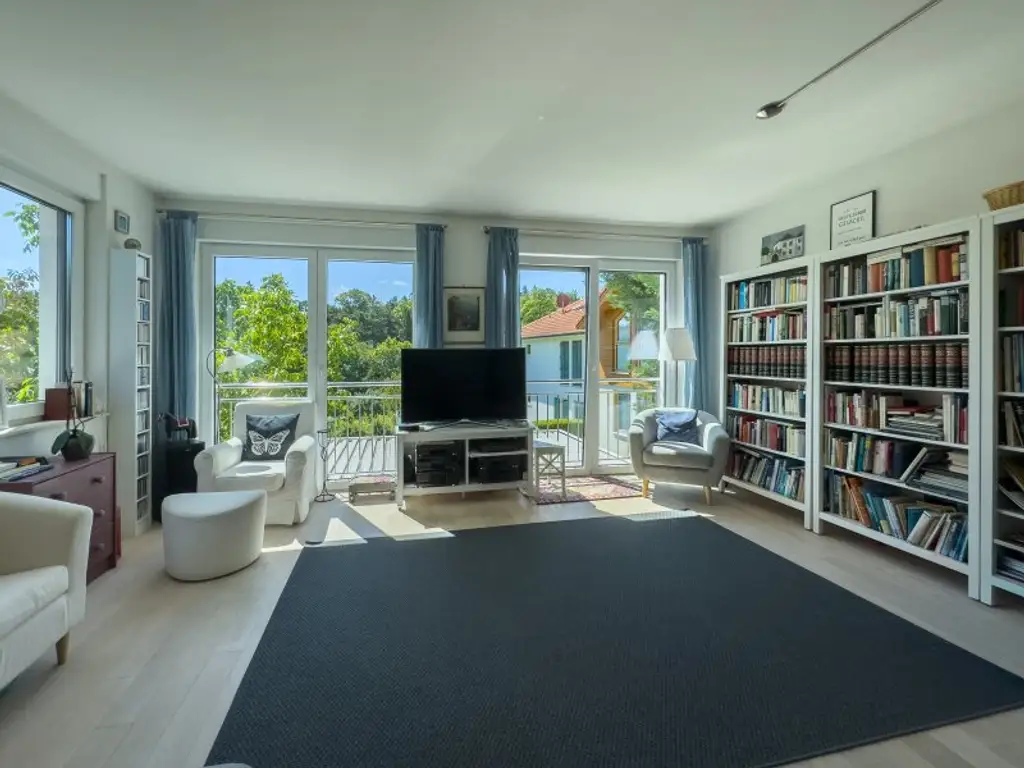ATEMBERAUBENDER WEITBLICK - Dachgeschossmaisonette in Sackgassenlage