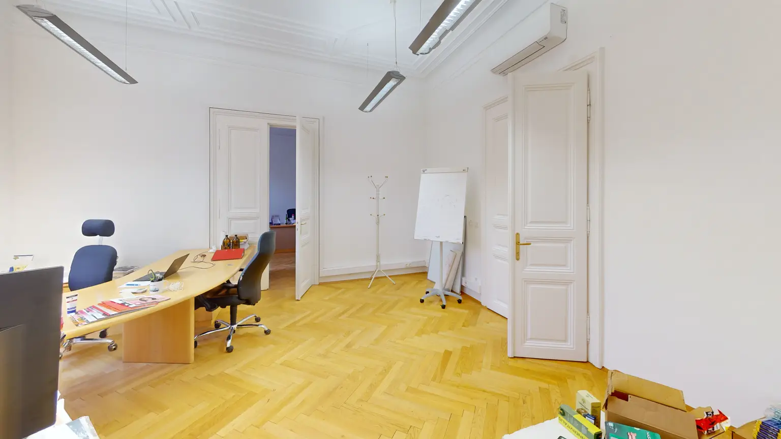 Repräsentatives Altbau-Office am Börseplatz – Nachmieter ab ca. Oktober 2025 gesucht