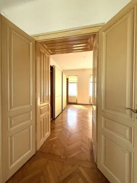 AltbauWohnung - Erstbezug nach Sanierung