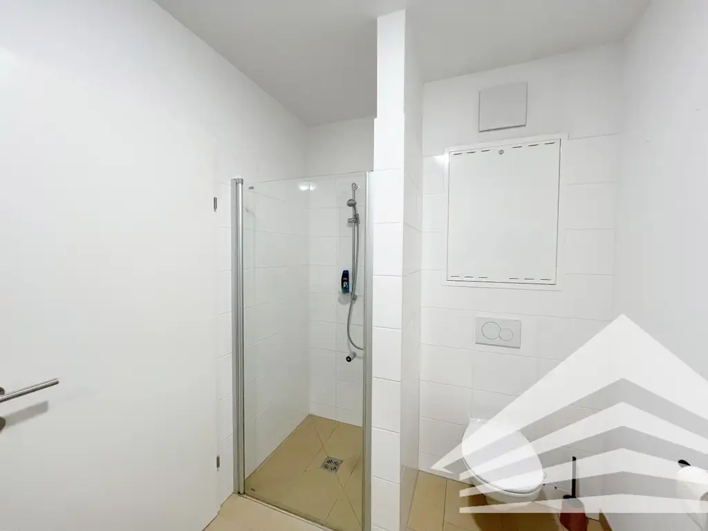 Teilmöblierte 2-Zimmer Wohnung mit Balkon am Linzer Winterhafen!