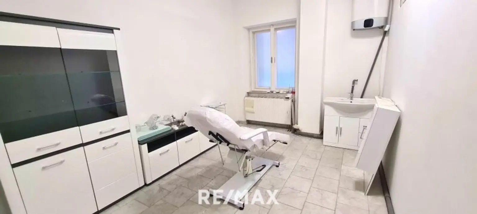 Raum 2 Geschäftslokal