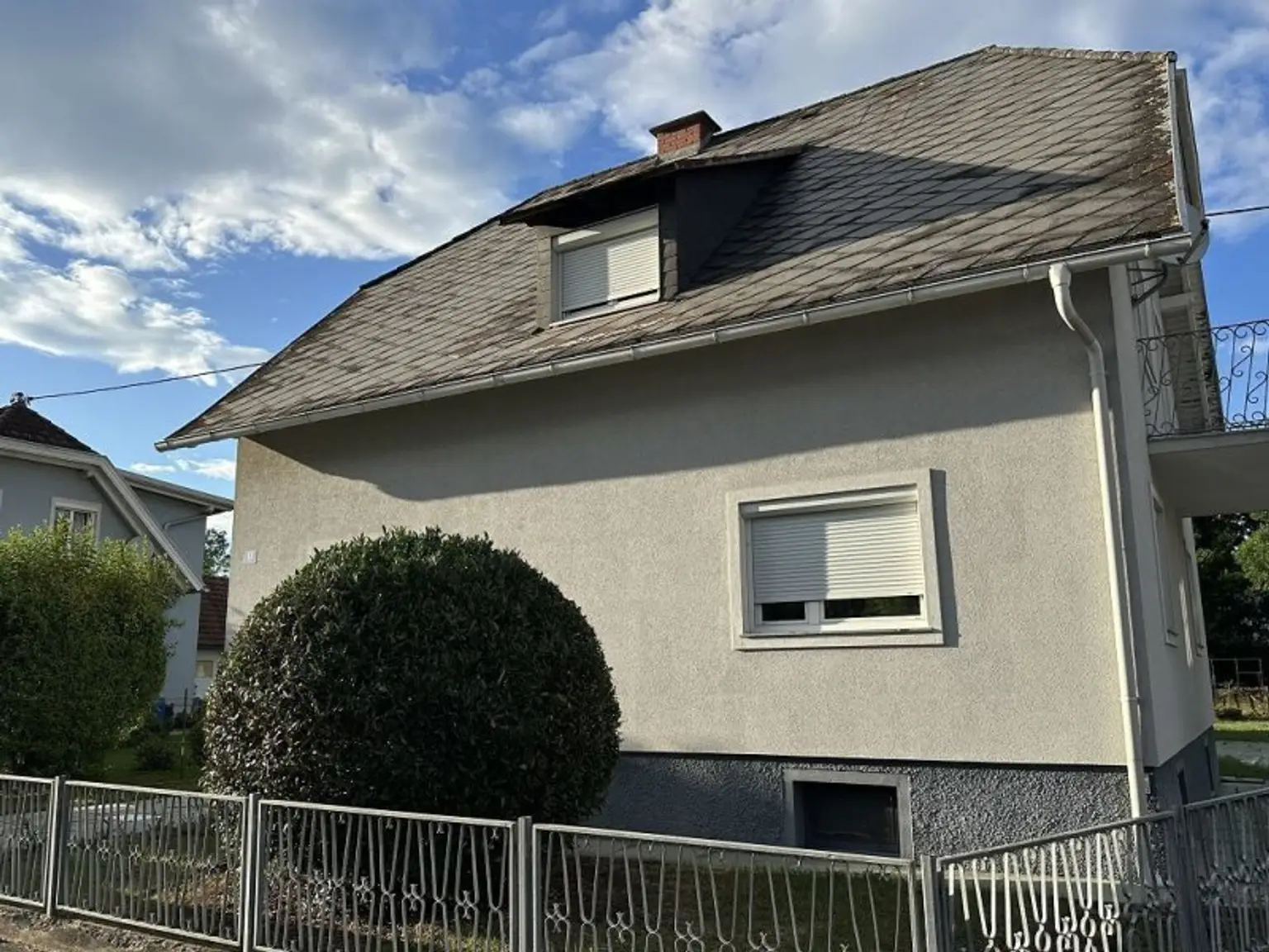 WOLFSBERG - SANKT THOMAS, 160 m2 Einfamilienhaus mit Potential, Vollkeller, 1139 m2 Grundstück, Wirtschaftsgebäude