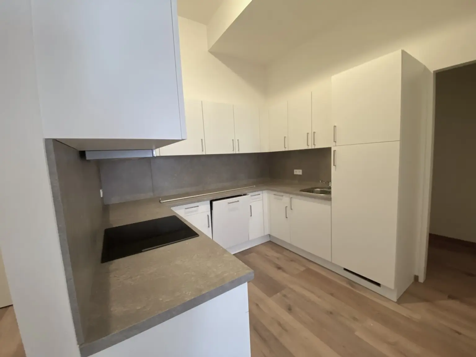 ANLEGERTRAUM KURZZEITVERMIETUNG WIDMUNG ! 3 Zimmerwohnung  - U3 - ERSTBEZUG n. Umbau