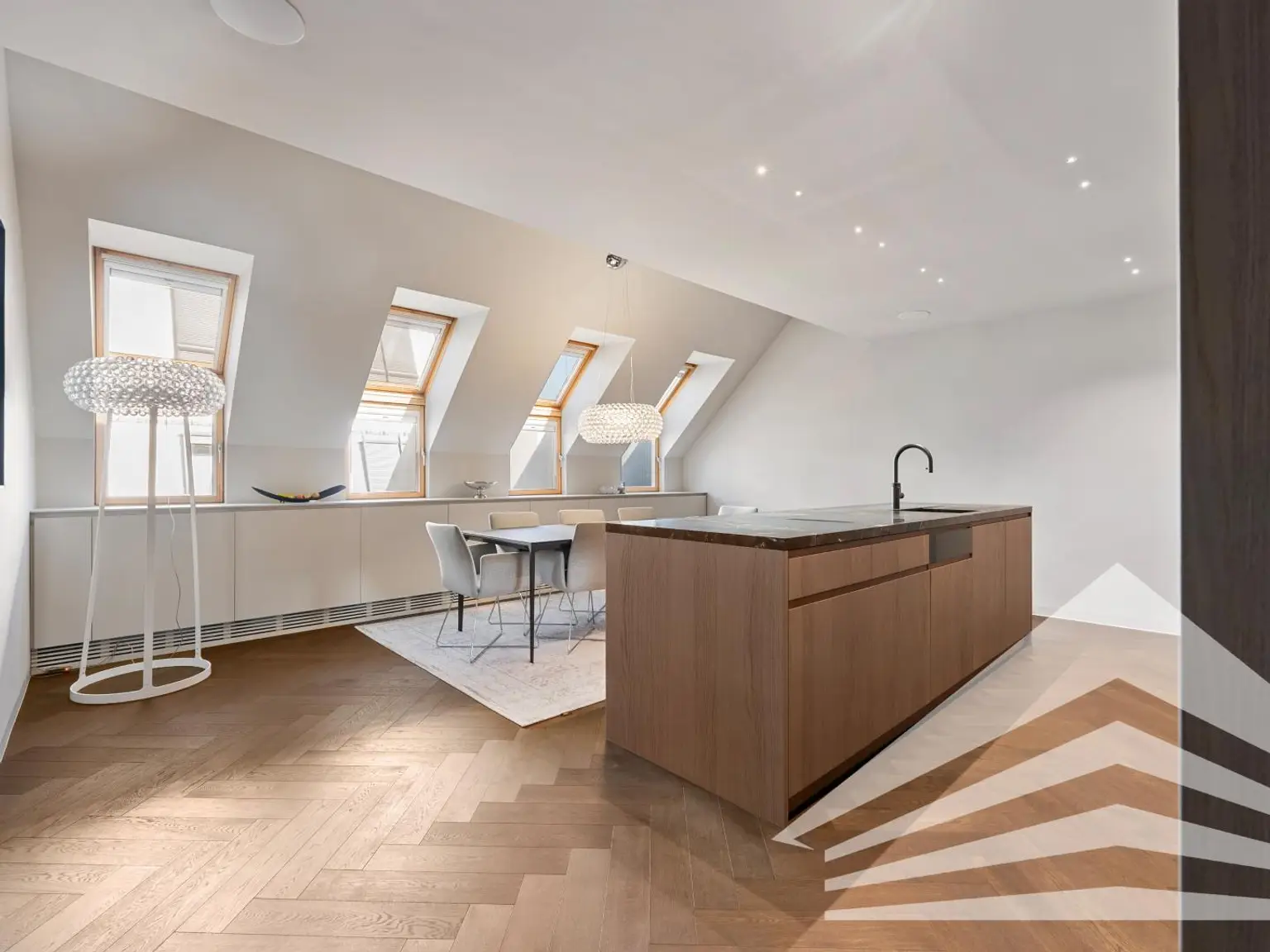 Herrenstraße Acht: Design-Penthouse in allerbester Innenstadtlage!