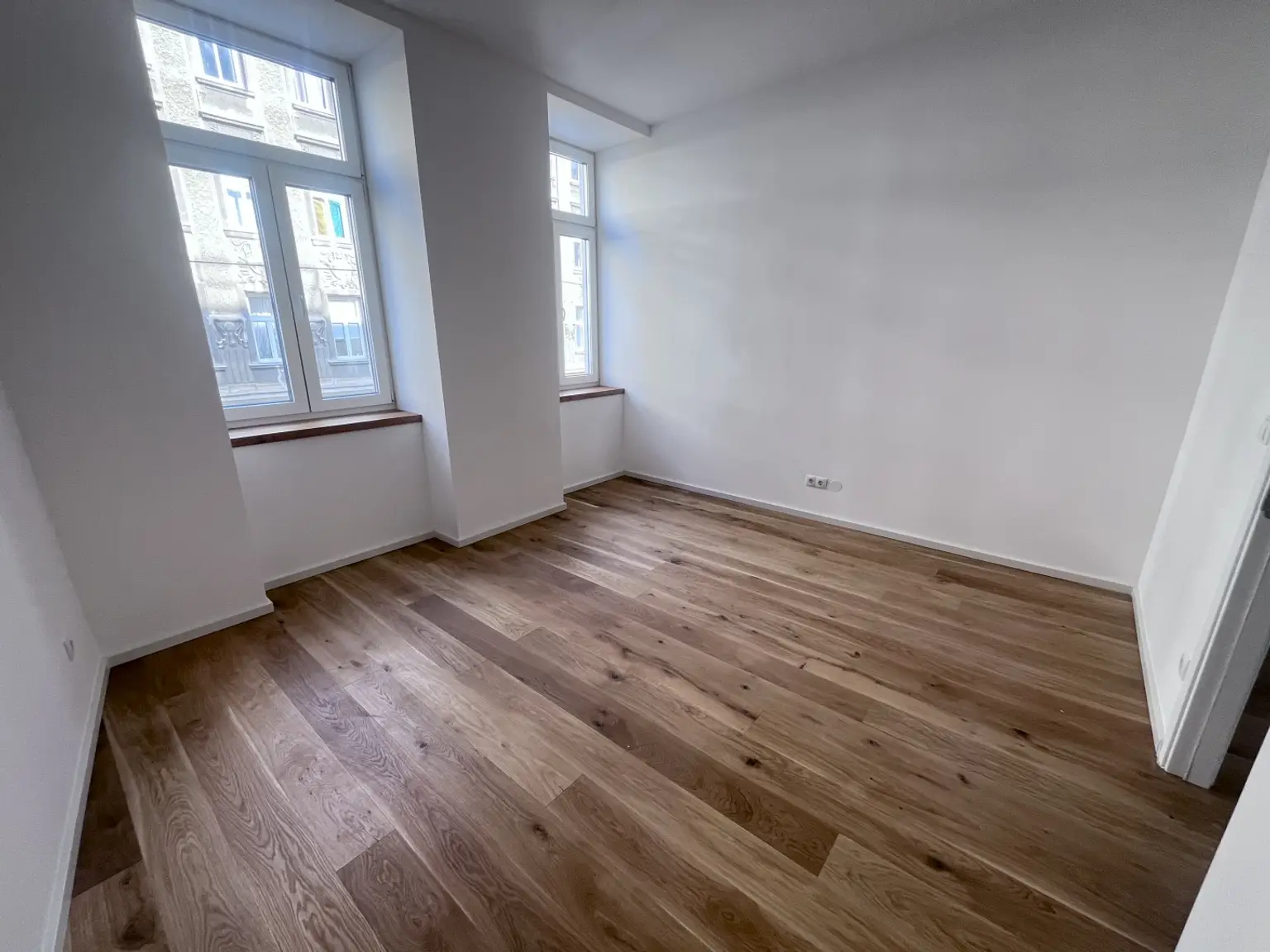 Großes Schlafzimmer