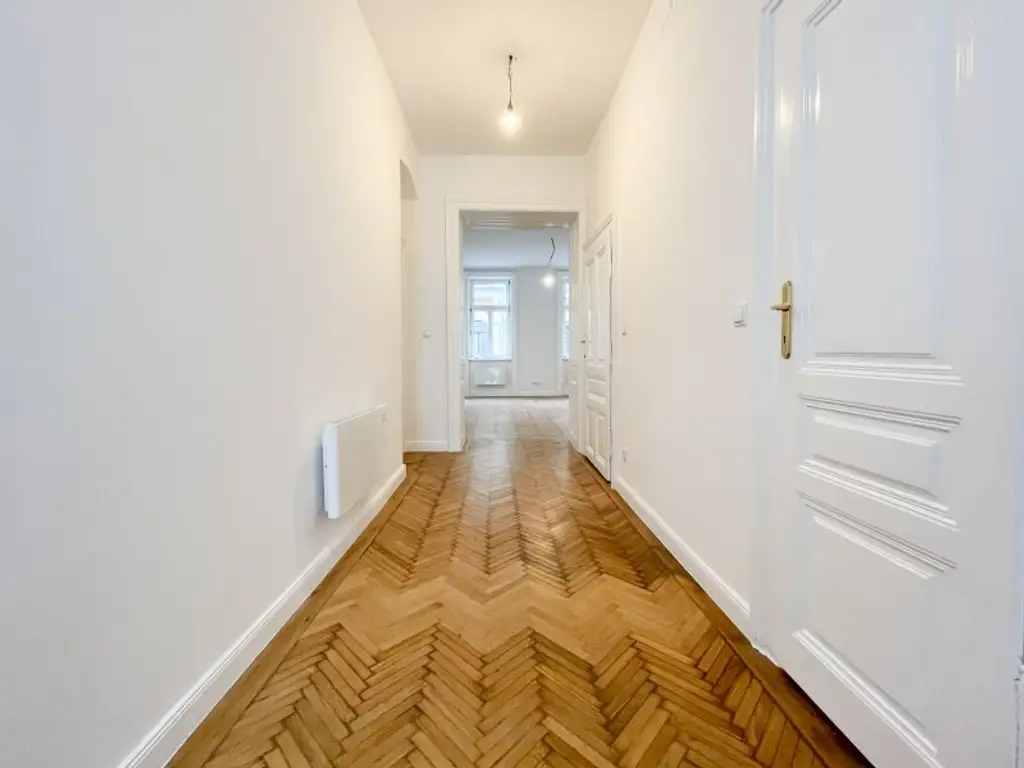 ALTBAU-TRAUM IN WÄHRING – 2,5 ZIMMER • LIFT KOMMT! • TOP LAGE HOFSTATTGASSE