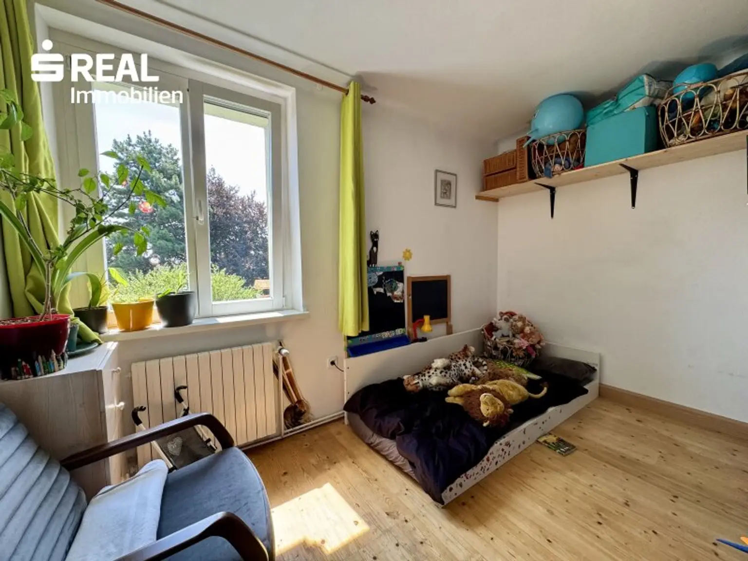 Schlafzimmer 1
