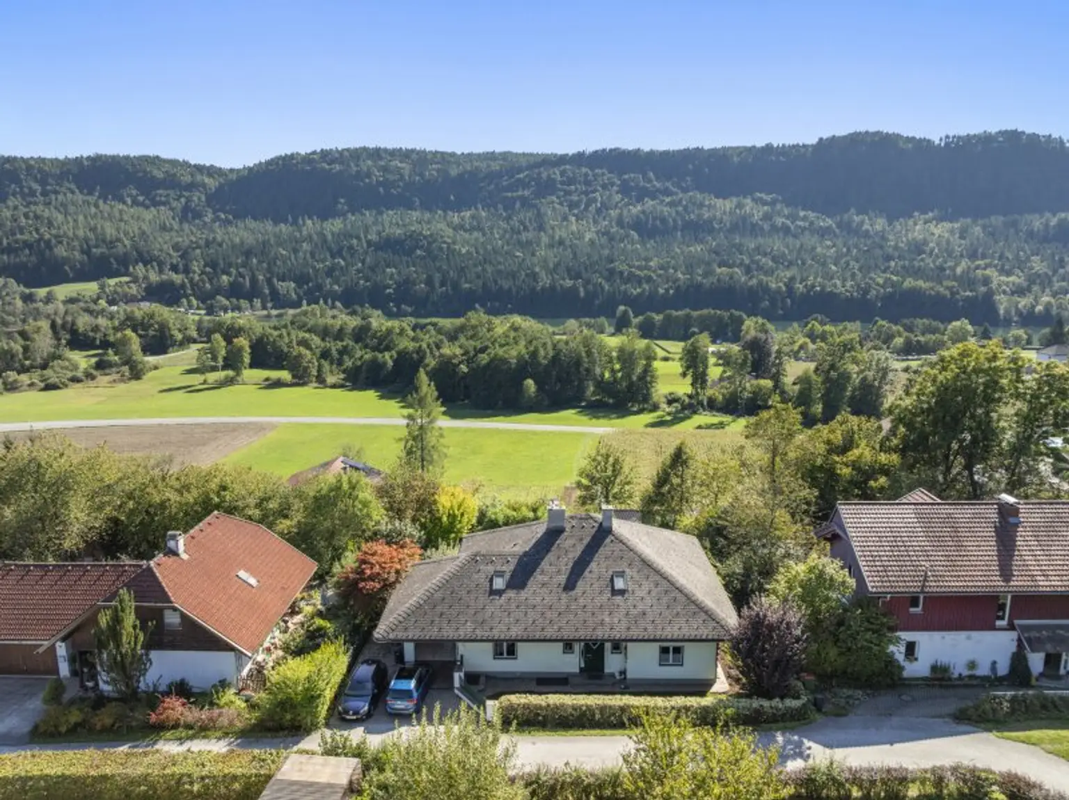 Charmanter und schöner 130m² Architekten-Bungalow in Keutschach Nähe Rauschelesee in Aussichtslage