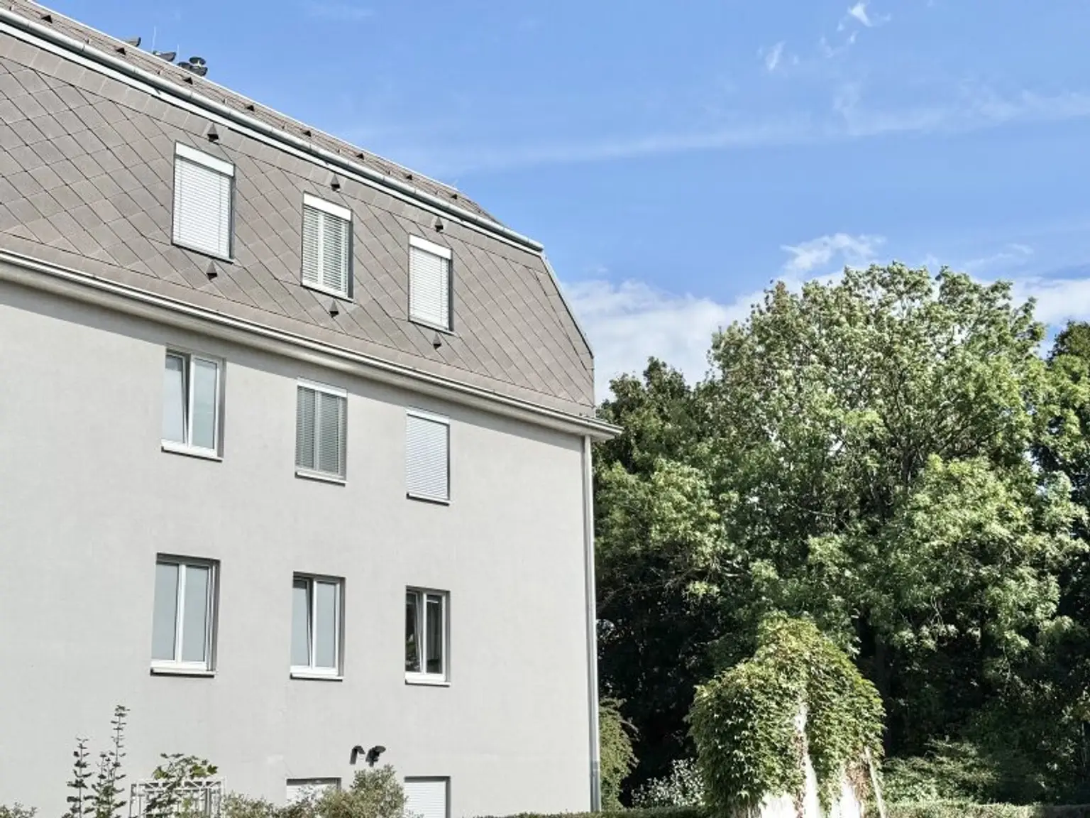 Helles, vollmöbliertes Studio in Ober St. Veit | Garagenstellplatz im Haus