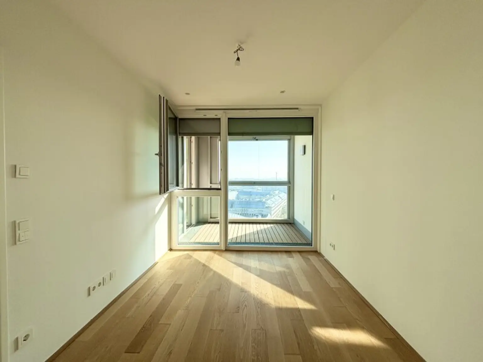 U-Bahn U1 Kagran I Stylische Wohnung mit exklusiver Ausstattung und Loggia I Rooftop Pool I Fitnessraum I Spa-Bereich