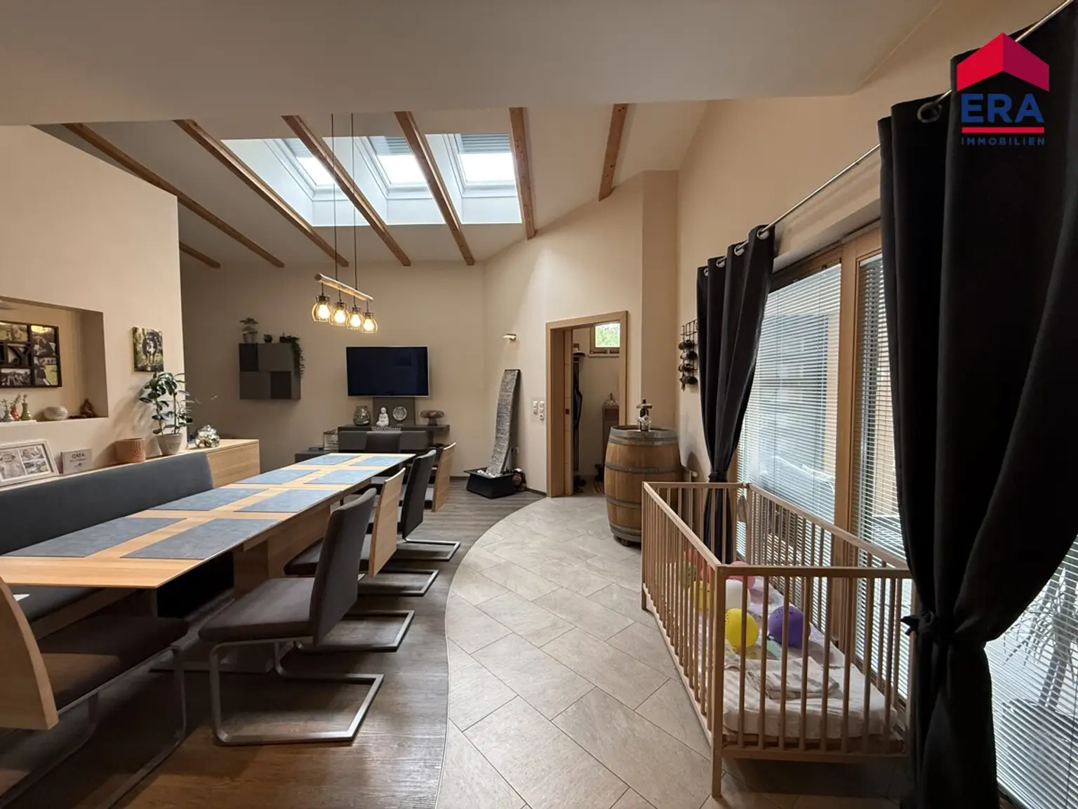 NEU: Wohnen, Arbeiten und Lagern - Zwei separate Wohneinheiten & ca. 1.600m² Nutzfläche in Ottenthal
