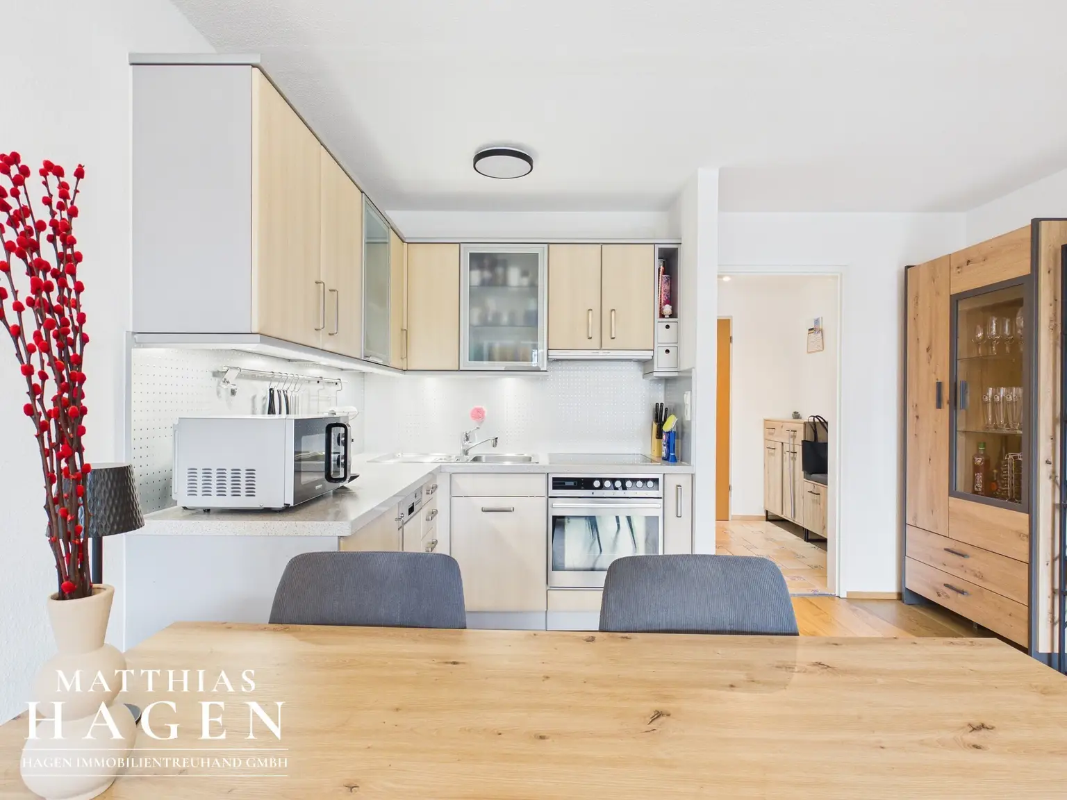 Wohnbereich mit Blick zur Küche