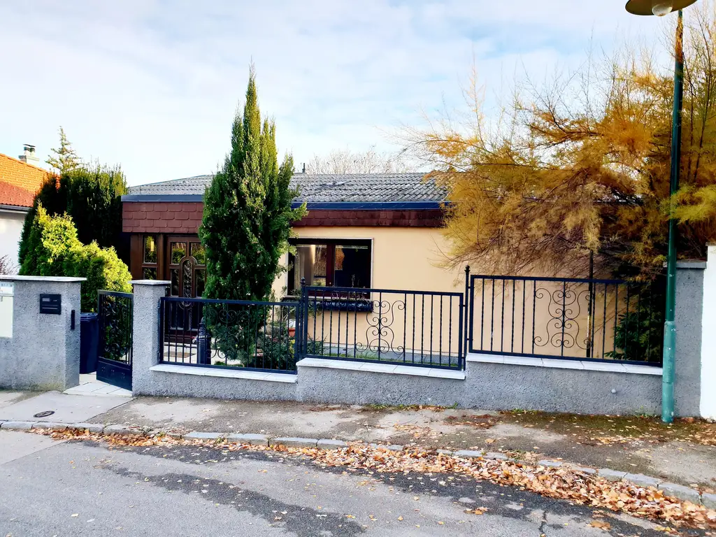 Edler Bungalow mit Keller + Garage in Top Lage!