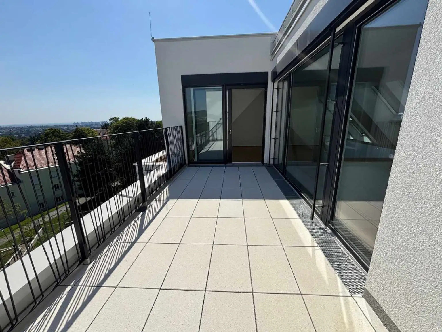 STOCK IM WEG - Moderne Familien Dachgeschosswohnung mit Terrasse