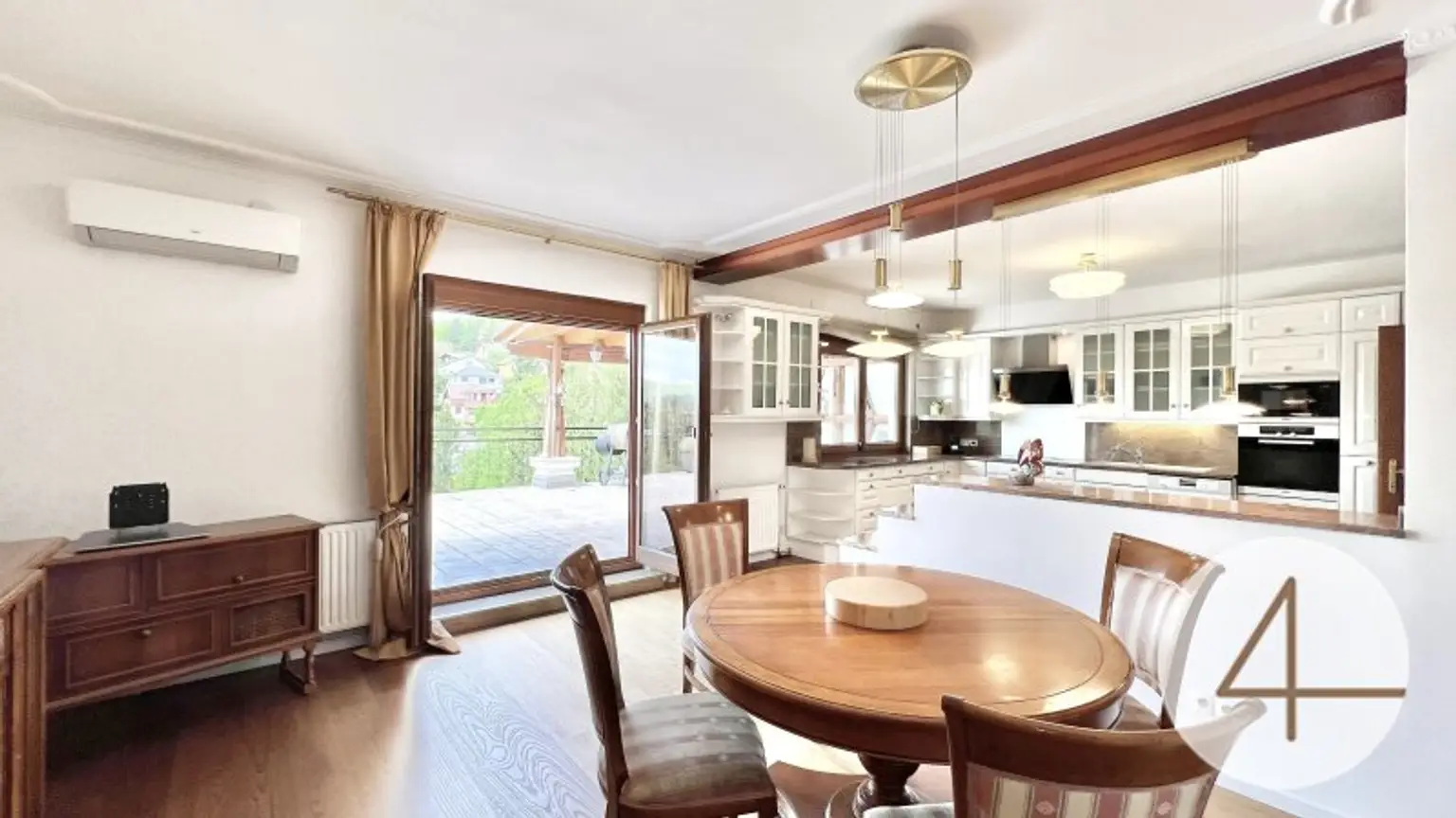 10 Minuten Fahrzeit nach Wien I Klimatisierte Villa mit Weitblick I Wellness, Fitnessraum & Kamin I Terrassen, Balkon & Garten I Hochwertige Ausstattung