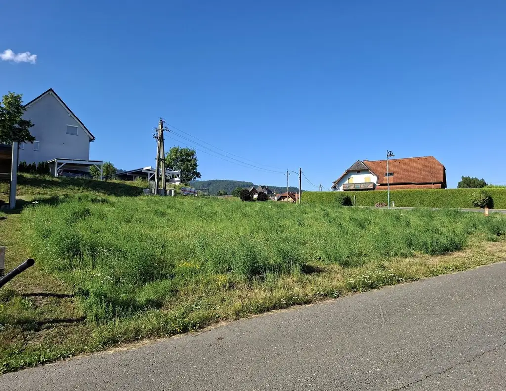 Aufgeschlossenes, 1.069m² Baugrundstück in zentraler Lage