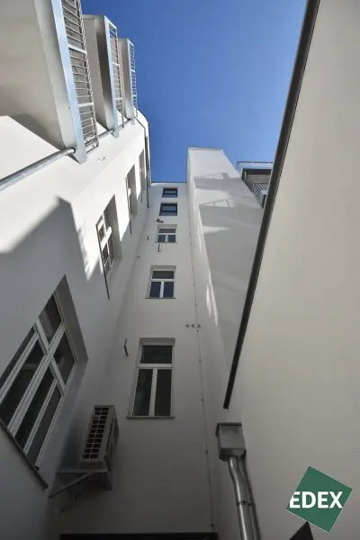 Moderne Büro-/Praxisfläche mit hochwertiger Ausstattung!