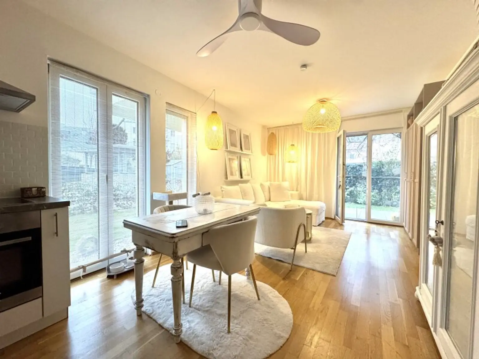 Hofseitiger Gartentraum mit großzügiger Außenfläche - in 10 Minuten beim Donauzentrum - Verfügbar ab 03/2026