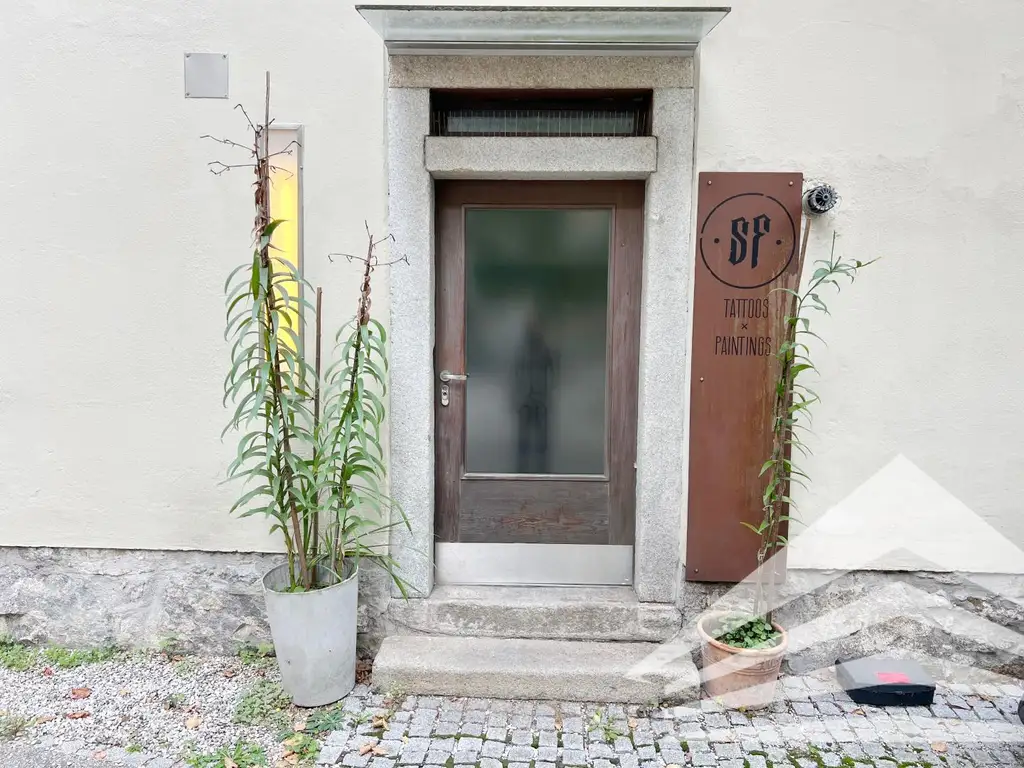 Schönes Gewölbe-Atelier in der Klammstrasse - sofort verfügbar!