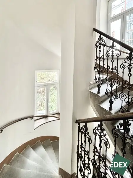 Sanierungsbedürftige 1,5-Zimmer-Altbauwohnung in guter Lage in Meidling