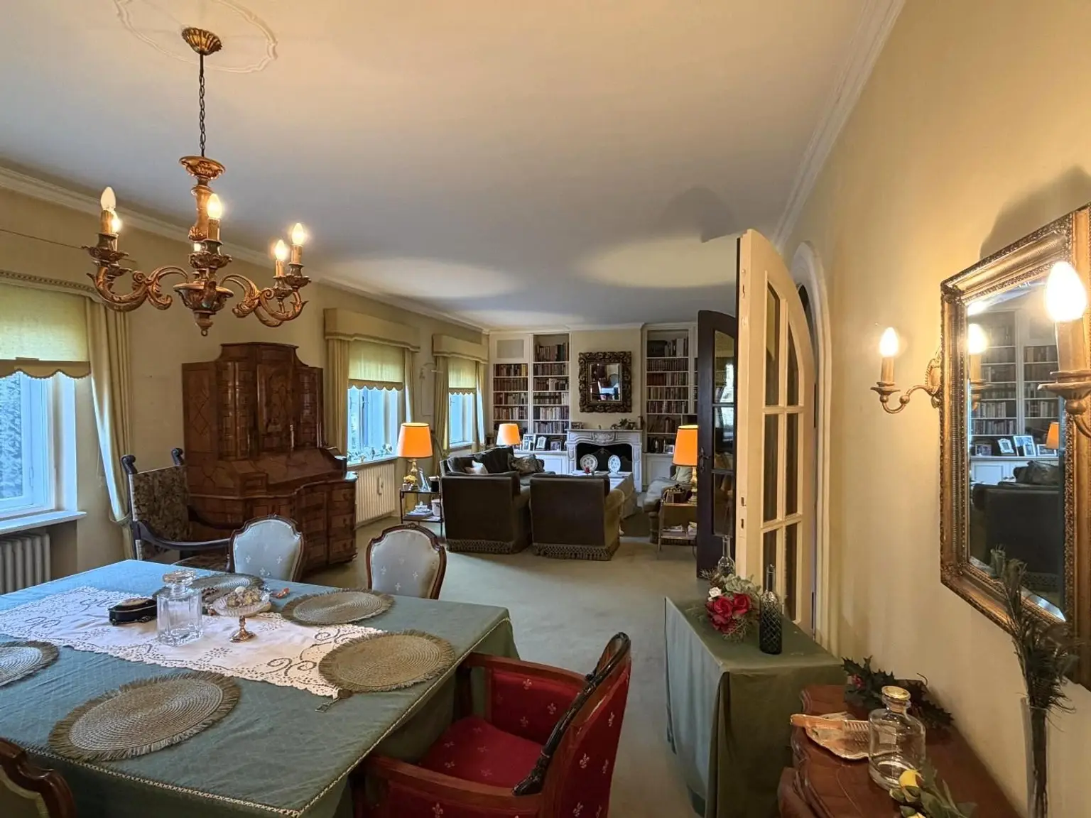 EG / Living mit Gäste-Essplatz