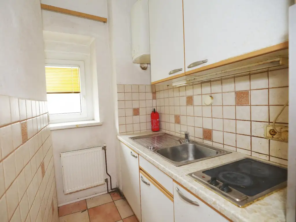 Renovierungsbedürftiges ZInshaus mit aureichend Parkplätzen im Trendbezirk Graz/Lend