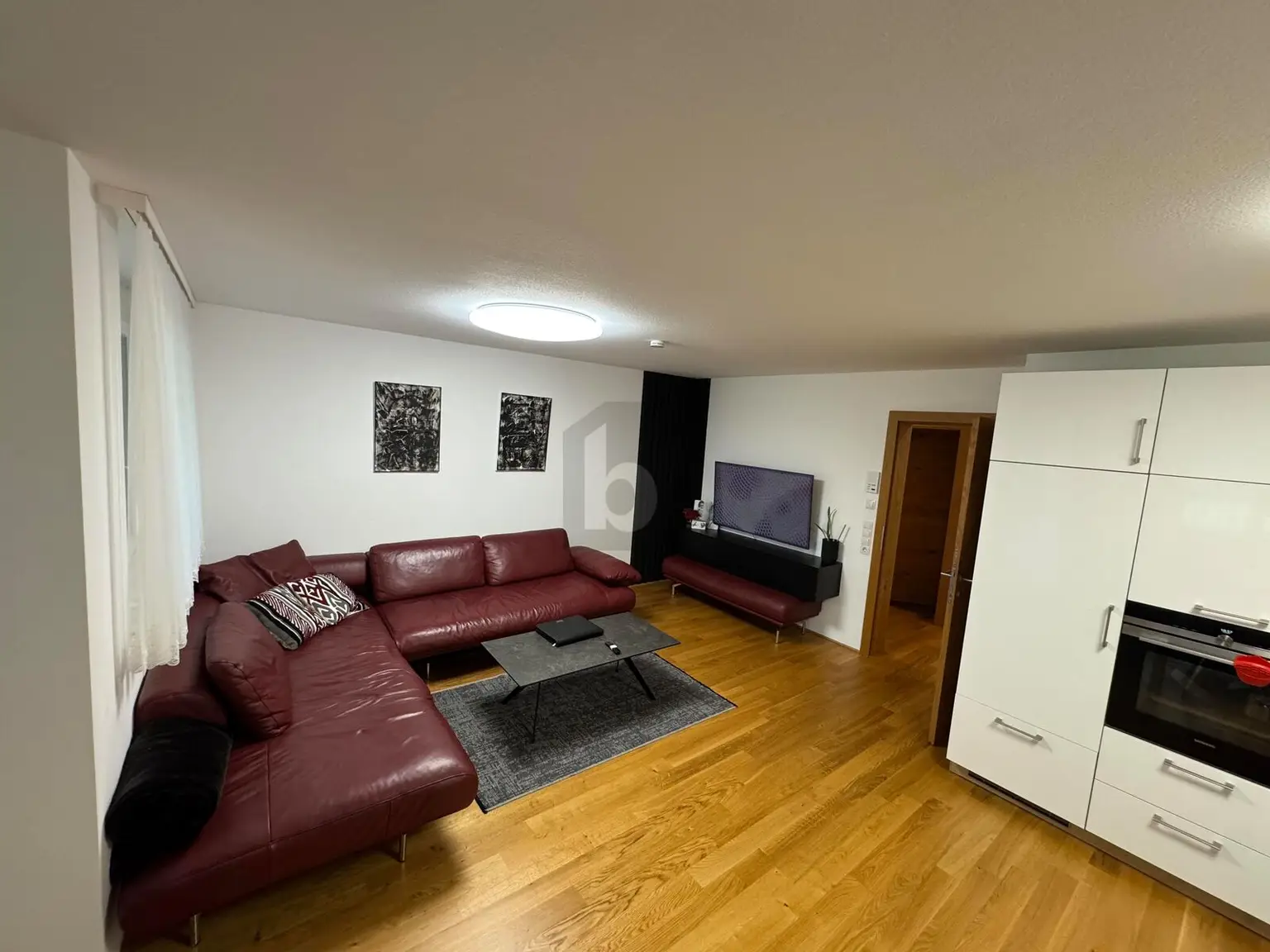 Preisreduktion! GERÄUMIG IN TOP LAGE MIT BALKON