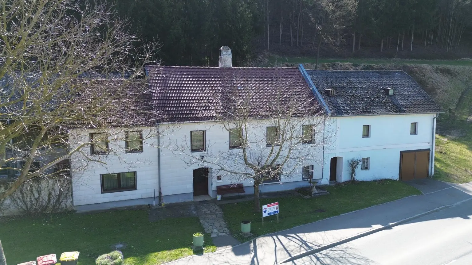 straßenseitige Ansicht