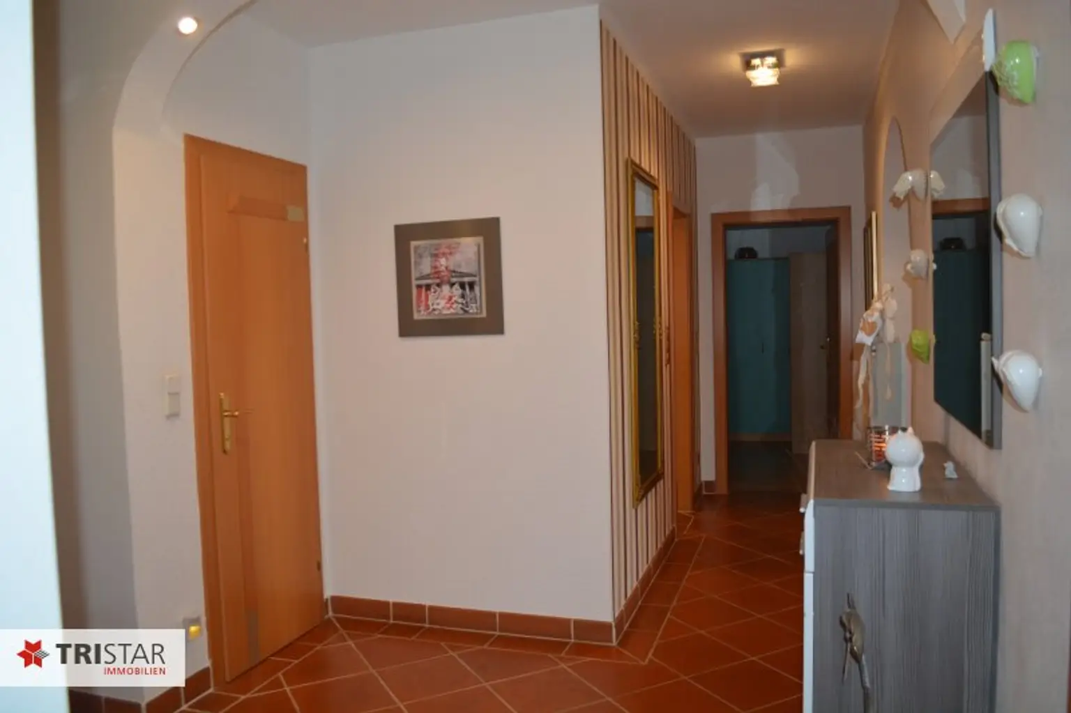 Außerordentlich gepflegtes Wohnhaus mit tollem Platzangebot