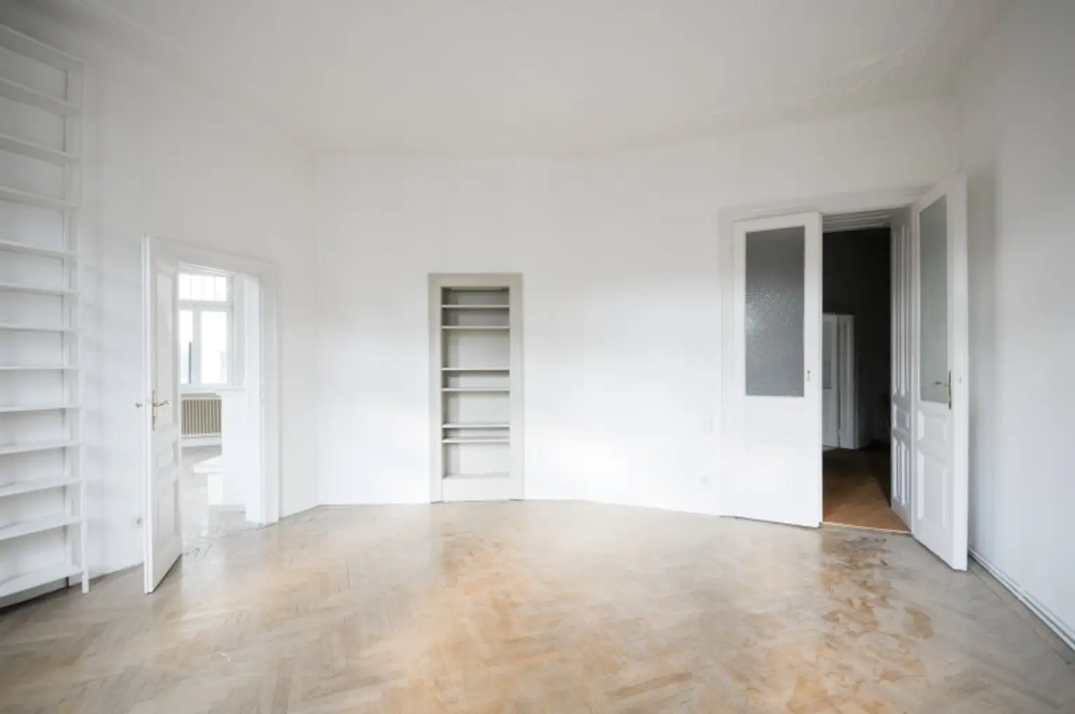 IHR SANIERUNGSPROJEKT - 3-ZIMMER-ALTBAUWOHNUNG MIT TERRASSE